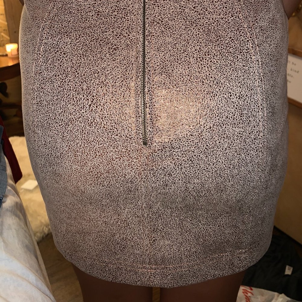 Skirt - Picture 2 of 2